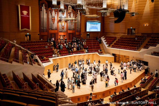 ~サントリーホールのオープンハウスでワインを楽しむ~