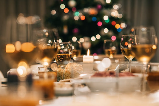 クリスマスにおすすめのワインは？グリューワインやディナーで楽しみたい料理も紹介
