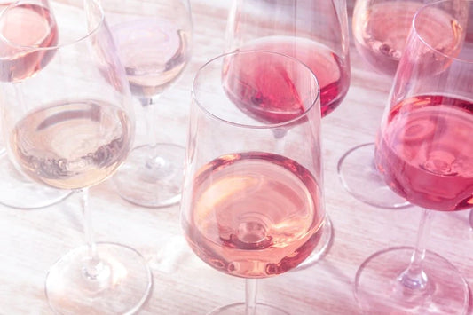 ロゼワインは白・赤とどう違う？製造方法や美味しい飲み方、おすすめ10選も紹介