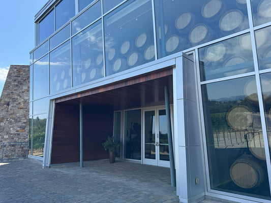 ウィリアムズ・セリエム世界のコレクターを魅了する―ガレージワイナリーの先駆者